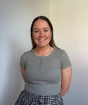Ella Mayo - newstarter
