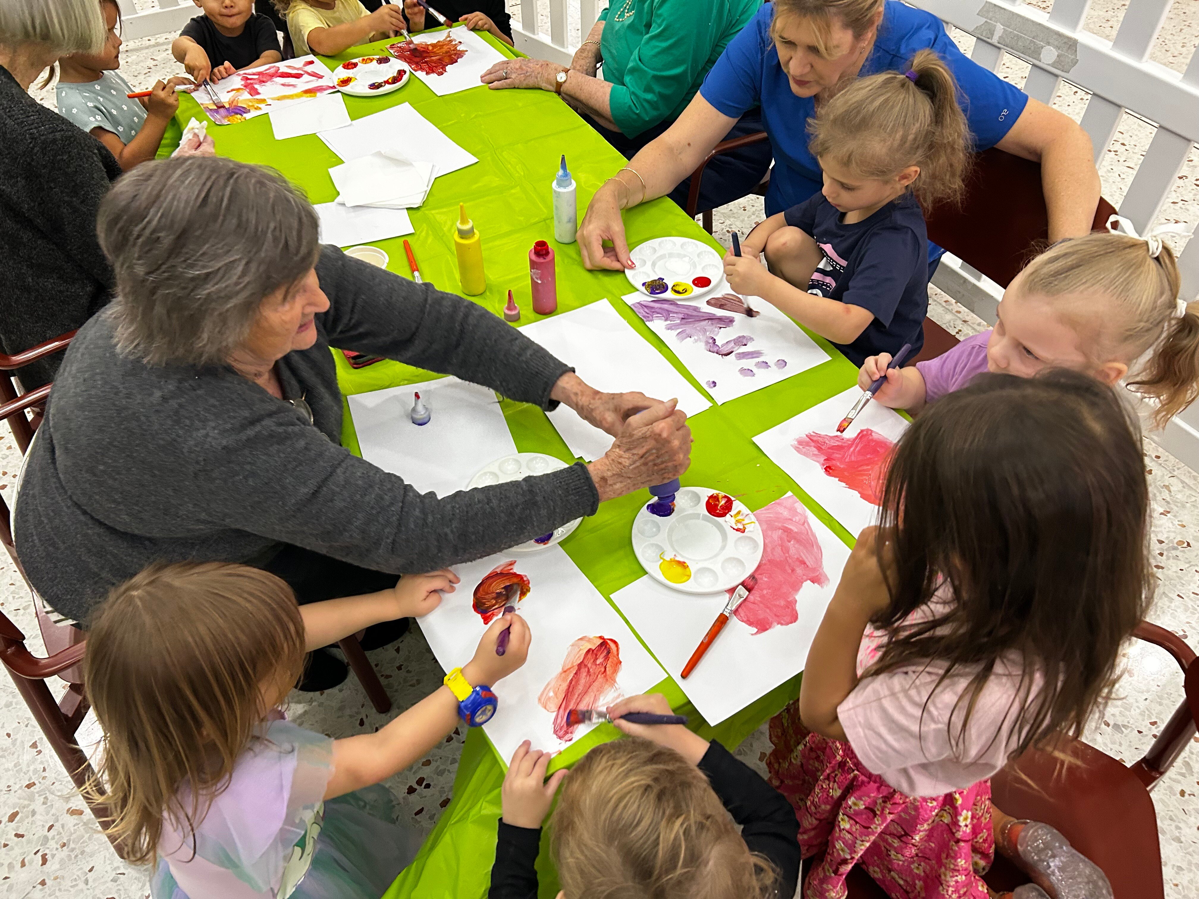 Intergenerational Marketown 180325 group painting