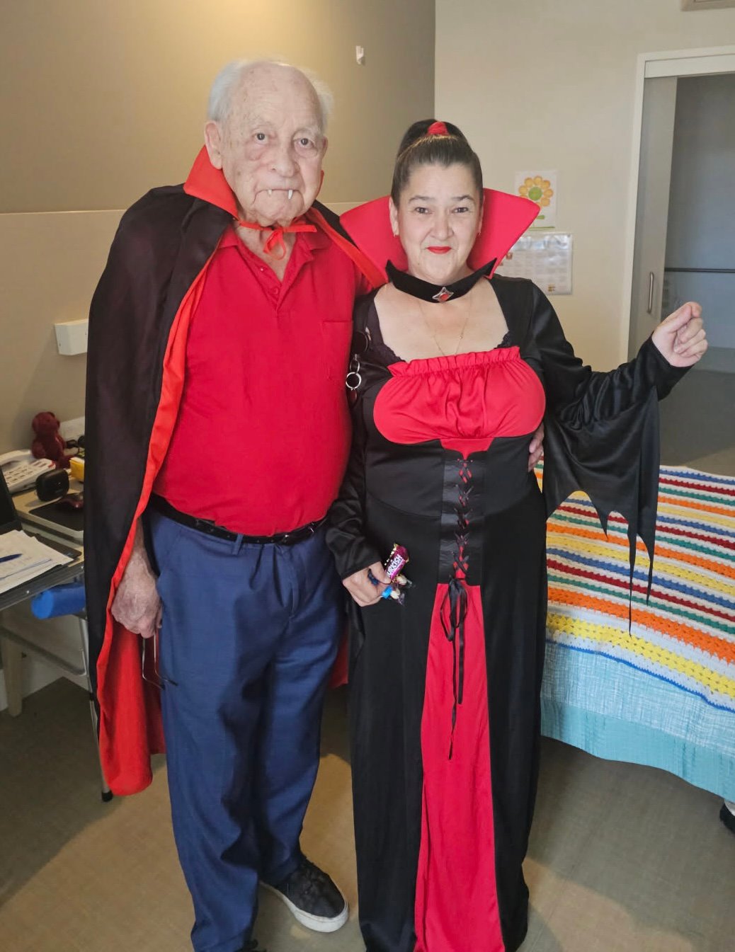 halloween 311025 - res and staff vampires